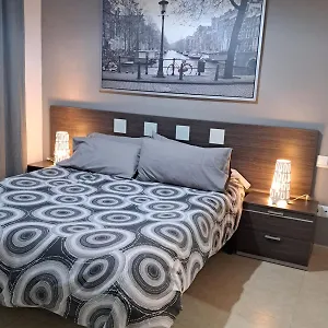 https://apartamento-eursu-playa.es-andalucia.com